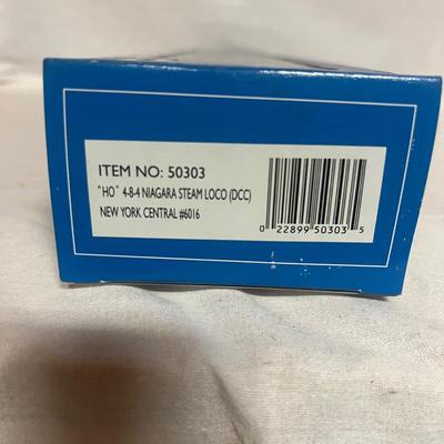 Two NIB Bachmann HO 4-8-4 Niagara Steam Locomotives (W-MG)