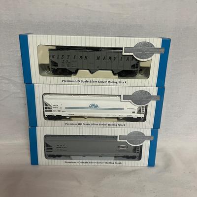 NIB Bachmann HO Silver Series Hoppers (W-MG)