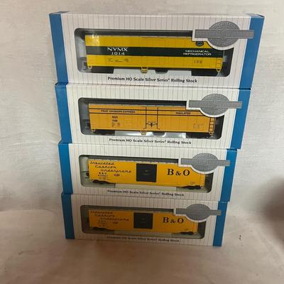Over 20 Bachmann HO Silver Series Box Cars & More(W-MG)
