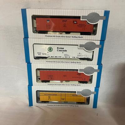 Over 20 Bachmann HO Silver Series Box Cars & More(W-MG)