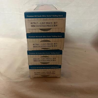 Over 20 Bachmann HO Silver Series Box Cars & More(W-MG)