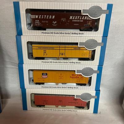 Over 20 Bachmann HO Silver Series Box Cars & More(W-MG)