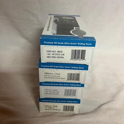 Over 20 Bachmann HO Silver Series Box Cars & More(W-MG)
