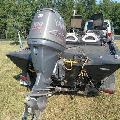 1999 Xpress Boat, 100 hp yamaha and trailer