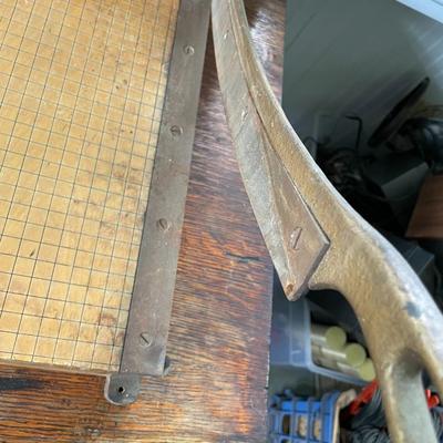 Sale Photo Thumbnail #398: Cuts like a charm!
