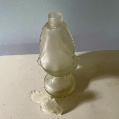 Sale Photo Thumbnail #867: One is a decanter.