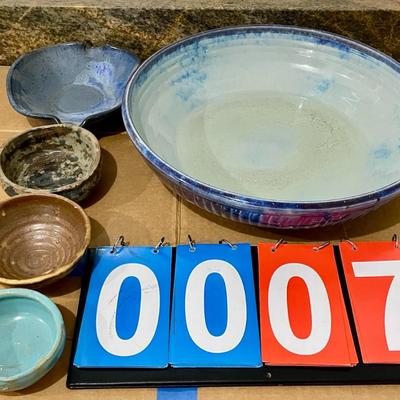 Sale Photo Thumbnail #2022: Includes large centerpiece bowl.
