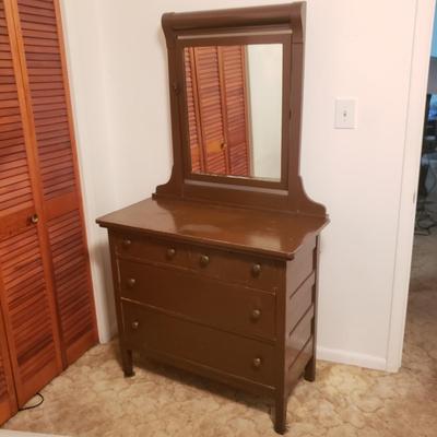 Four Drawer Dresser With Mirror (B2-KD)