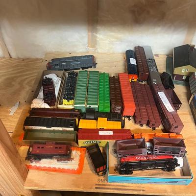 HO Train Accessories, Buildings & More (W-MG)