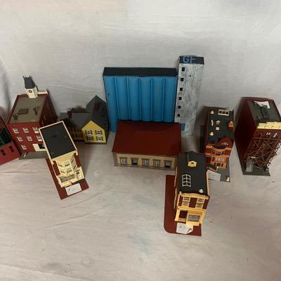 HO Train Accessories, Buildings & More (W-MG)