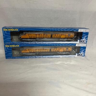 Two NIB Bachmann HO EMD DD40AX Centennial Locomotives (W-MG)