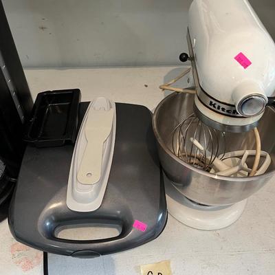 Sale Photo Thumbnail #71: Kitchen Aid mixer, Mr Coffee and more