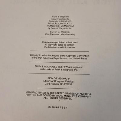 Funk and Wagnalls New Encyclopedia Set (LR-EL)