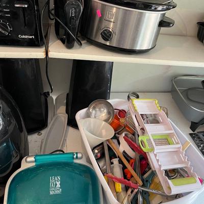 Sale Photo Thumbnail #101: Air Fryer and Appliances