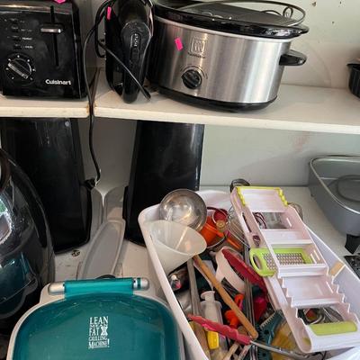Sale Photo Thumbnail #102: Air Fryer and Appliances