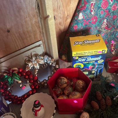 Sale Photo Thumbnail #162: Christmas decorations and more, tables do not sale