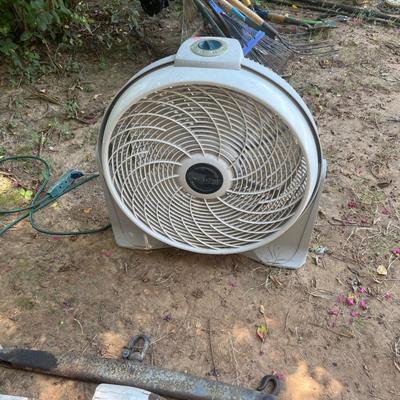 Sale Photo Thumbnail #178: Yard tools, fan, ladder, tiller, chair, hydraulic jack
Shelf does sale