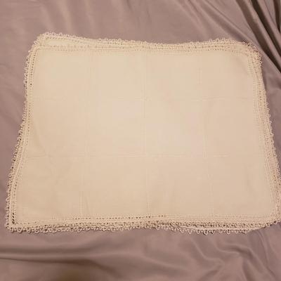 Antique White Lace Table Linens (B2-KD)