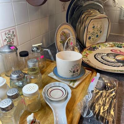 Sale Photo Thumbnail #215: Salt & pepper Shakers, Turkey platter platters. and more.