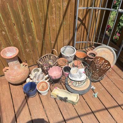 Sale Photo Thumbnail #228: Flower pots and yard art