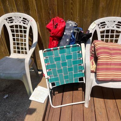 Sale Photo Thumbnail #235: Porch chairs, lawn chairs, and game chairs