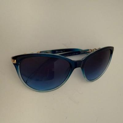 Sale Photo Thumbnail #32: Blue Unionlay cat eye sunglasses