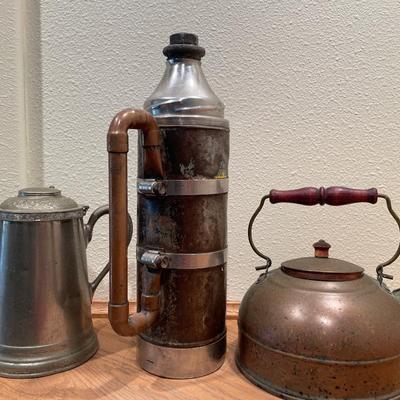 Sheet metal worker thermos with 2 kettles