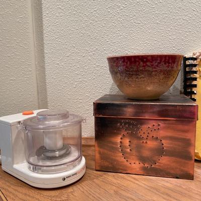 Recipe card holder with bowl, carafe and banana holder