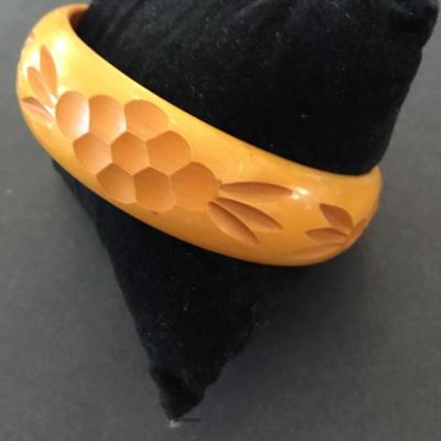 Vintage Lucite type bangle bracelets