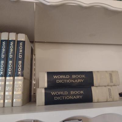 Vintage 1971 World Book Encyclopedia Set