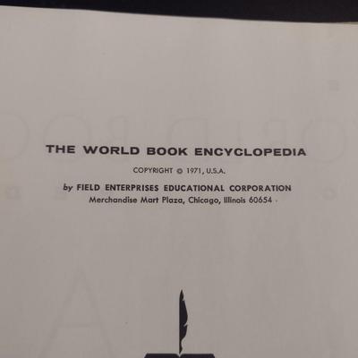 Vintage 1971 World Book Encyclopedia Set