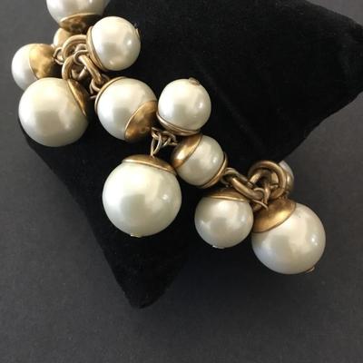 Beautiful Stella, and dot faux pearl Fashion bracelet very nice