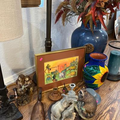 Sale Photo Thumbnail #313: Floor lamp, Vases, animals,