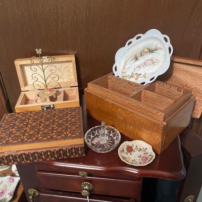 Sale Photo Thumbnail #318: House items, jewelry box and stand, cabinet