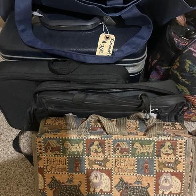 Sale Photo Thumbnail #337: Luggage and bags