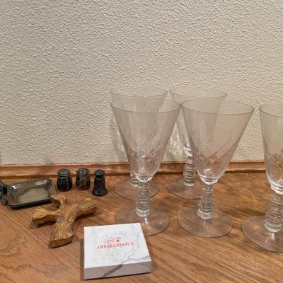 Sterling shakers, small square dishes and tall leaf vase with glassware