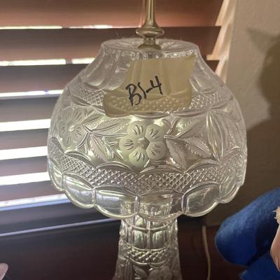 Sale Photo Thumbnail #352: Lamp, doll and decor