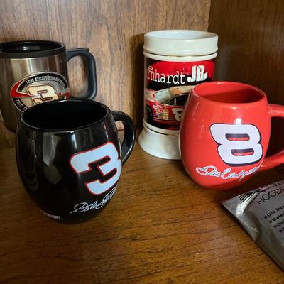 Sale Photo Thumbnail #384: NASCAR,cups , glasses, Hats, candle, pins.