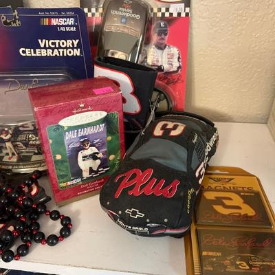 Sale Photo Thumbnail #397: Dale Earnhardt vintage toys
Shelf not for sale