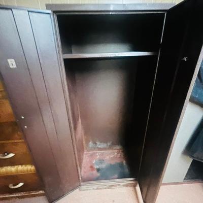 Metal Storage Closet/cabinet