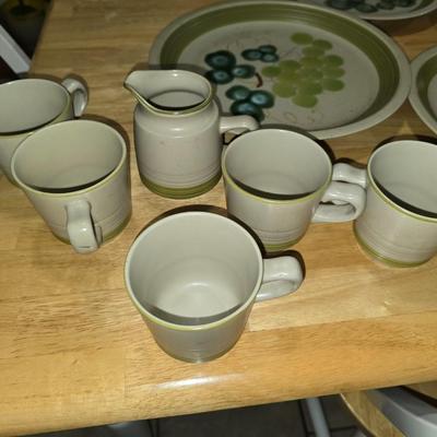 Dish set