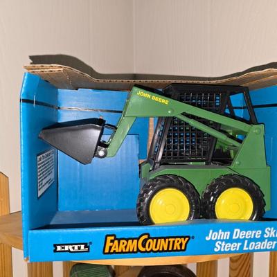 Toy tractor