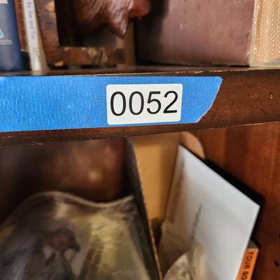 Pair Bookshelf w 4 Adjustable Shelves 32x13x77