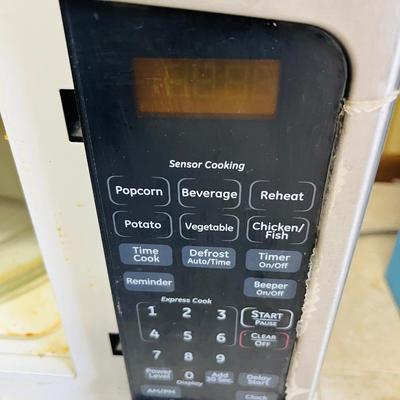 GE Microwave. Tested