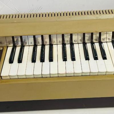 Vintage Electric Cored Organ / Tested.