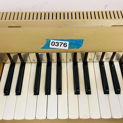 Vintage Electric Cored Organ / Tested.