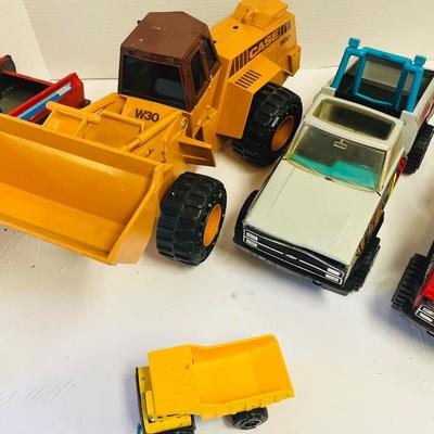 Vintage Tonka Trucks & Case
