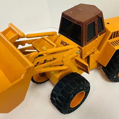 Vintage Tonka Trucks & Case
