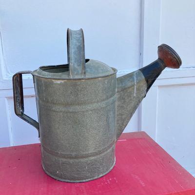 LOT 71: Painted Red Wooden Bench with Vintage Galvanized Heavy Duty Bucket / Pail and Watering Can