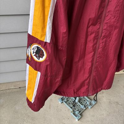 LOT 85: NFL Starter Large Wind Breaker